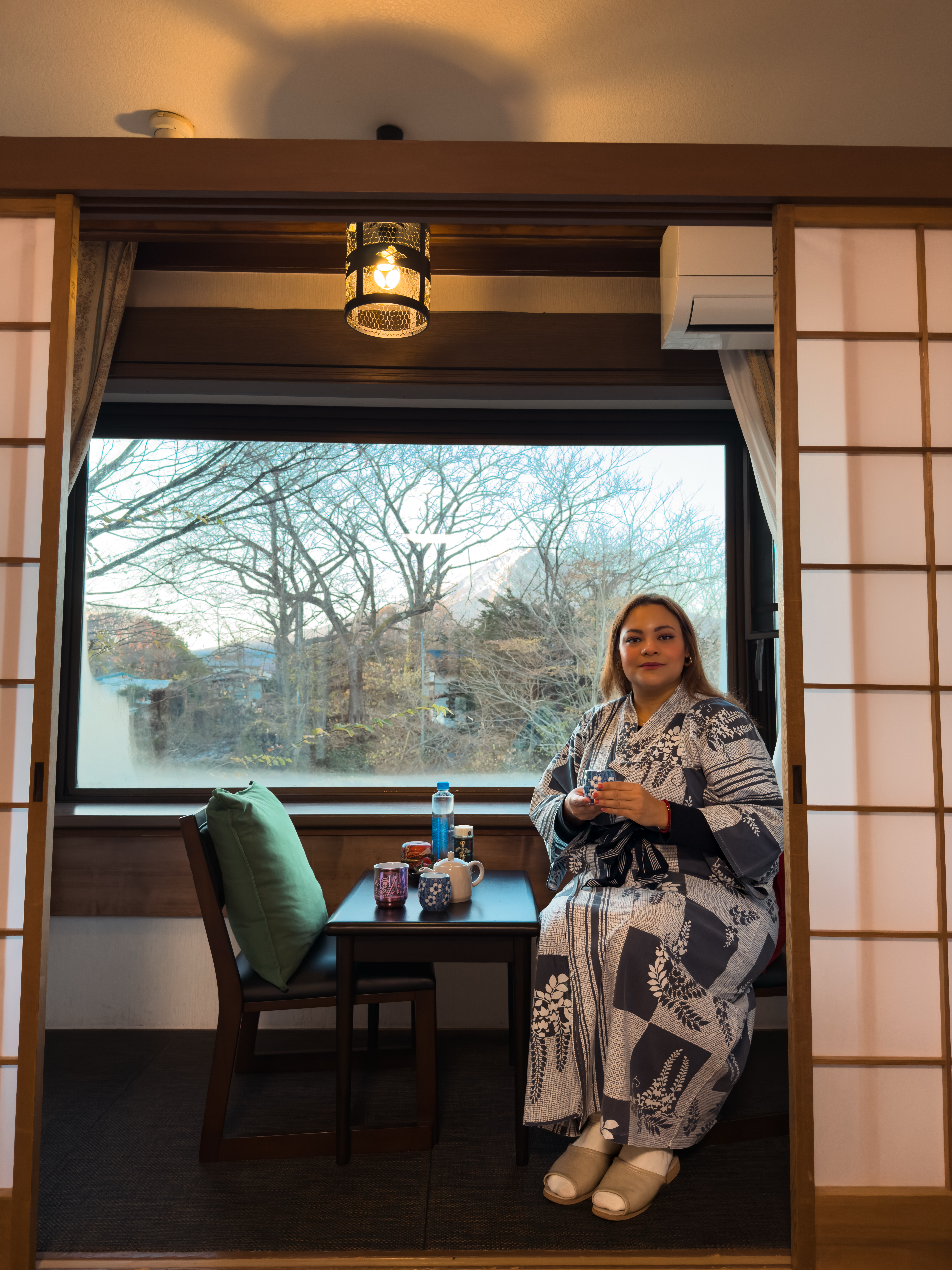 Daniela durante un viaje en Japón, en un alojamiento tradicional
